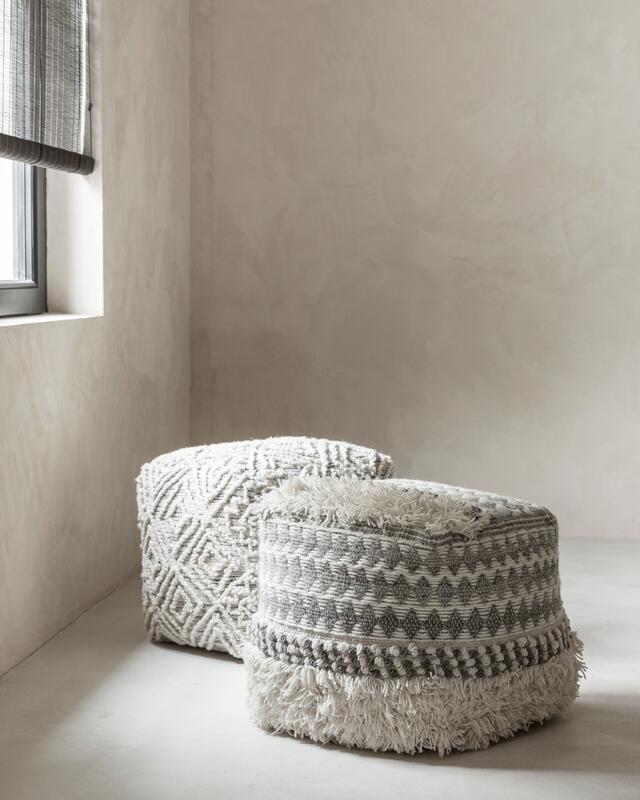 MUST-Living-Hocker-Aura-Grau-1